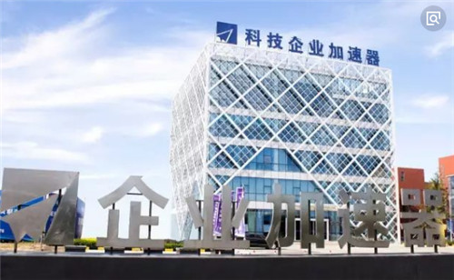 西安明路環?？萍加邢薰? /></dd>



                <dt> 



                    <span>西安明路環保科技有限公司</span>



                    <p>    
   
   西安明路環保科技有限公司成立于2016年，專注于環境監測技術服務，環境咨詢服務以及環境大數據應用研發等，是西安市高新技術企業，公司通過了ISO9001質量管理體認證、ISO14001環境管理體系認證、GB/T28001職業健康安全管理體系認證，是陜西省科技技術轉移中心與西安市企業聯合會頒發的環保創新企業、環保模范單位。   企業主要營業范圍∶環境保護工程設計與施工；環境影響評價審批、竣工驗收服務；生態環境調查服務；排污企業清潔生產、環境管理方案設計咨詢服務；環境監測、治理與設施運營管理；提供環境監測產品的代理銷售和租賃服務等業務。   公司已通過專業資格考試，獲得了多個廢氣、廢水運維資格證書，具備專業化的環境在線監測運營、環境監測設施運營等維護服務能力，先后在建筑工地領域、飲食業油煙領域參與并簽訂了上百家的實際應用案例，通過從現場環境數據采集，到后端的數據統計分…… </p>



                    <em>點擊詳情</em>



                </dt>



            </dl>



            



        </div>



</div>



<!--gywm_box end-->



<!--zzry_box-->



<div   id=